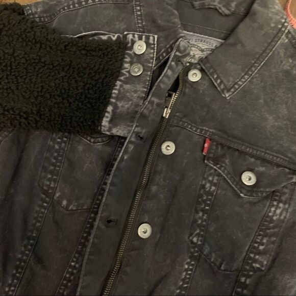 Levi’s Trucker Jacket Denim Jacket - Picture 14 of 16
